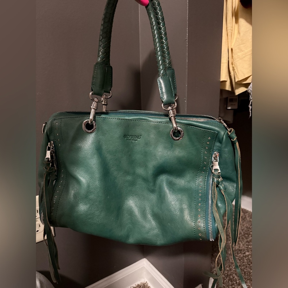 OLD TREND Green Leather Shoulder Bag with Silver Hardware OLD TREND SUPER SOFT
